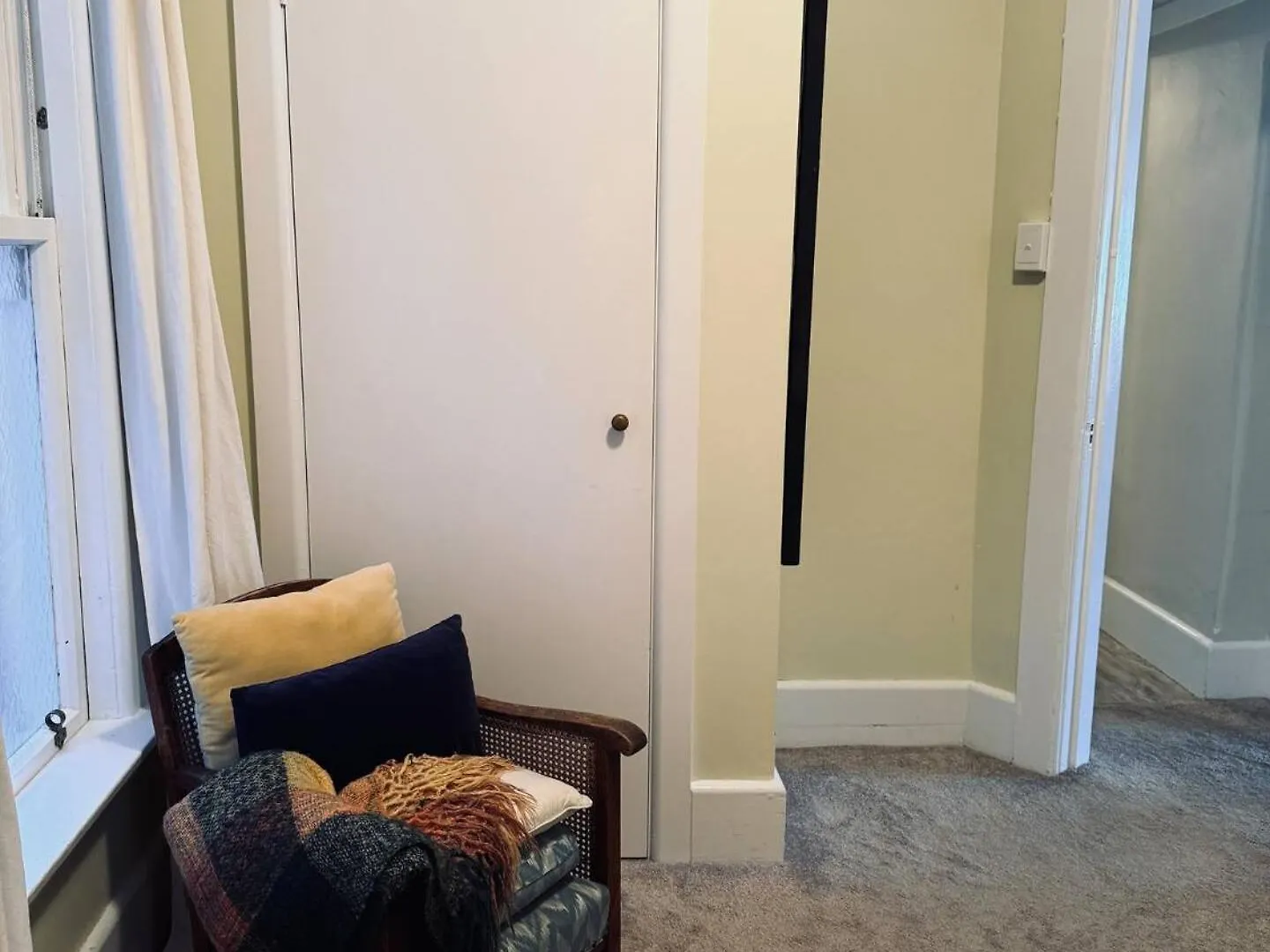 Historical 2 Beds Apartment With Harbour Views In Obay Wellington New Zealand
